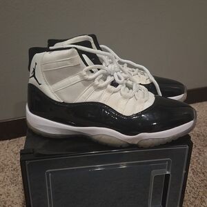 Air Jordan 11 Concord 2018